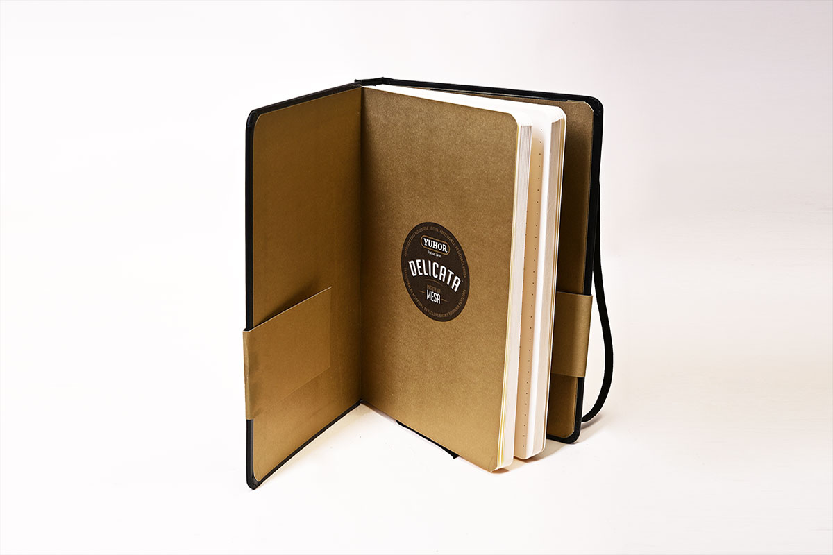 Juhor rokovnik, Notebook